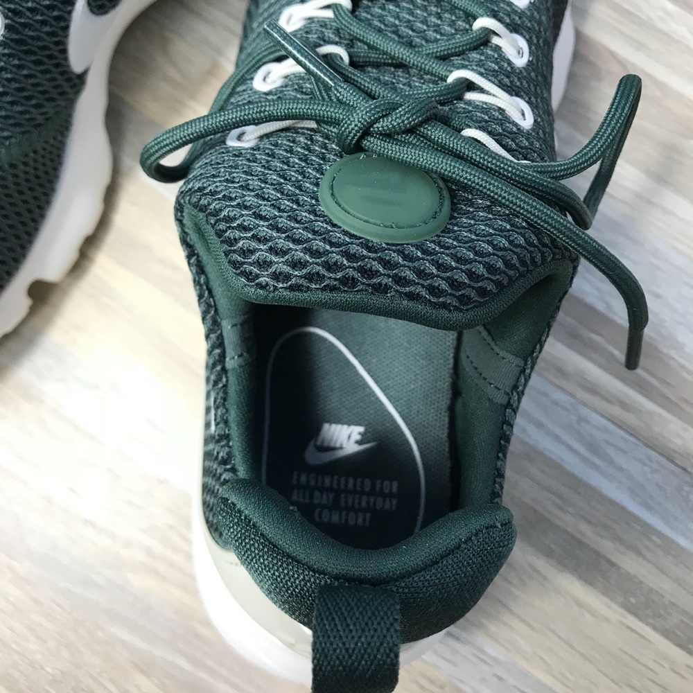 NWT Nike Air Presto Fly Green WMNS - Picture 6 of 8
